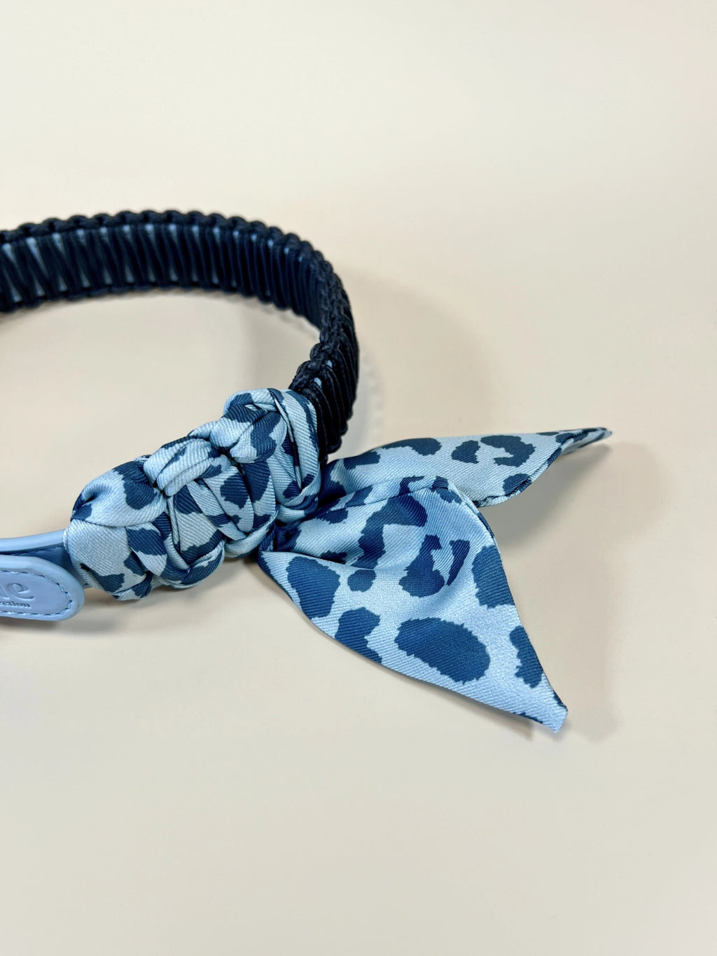 Blue Pup Collection Blue bandana halsband
